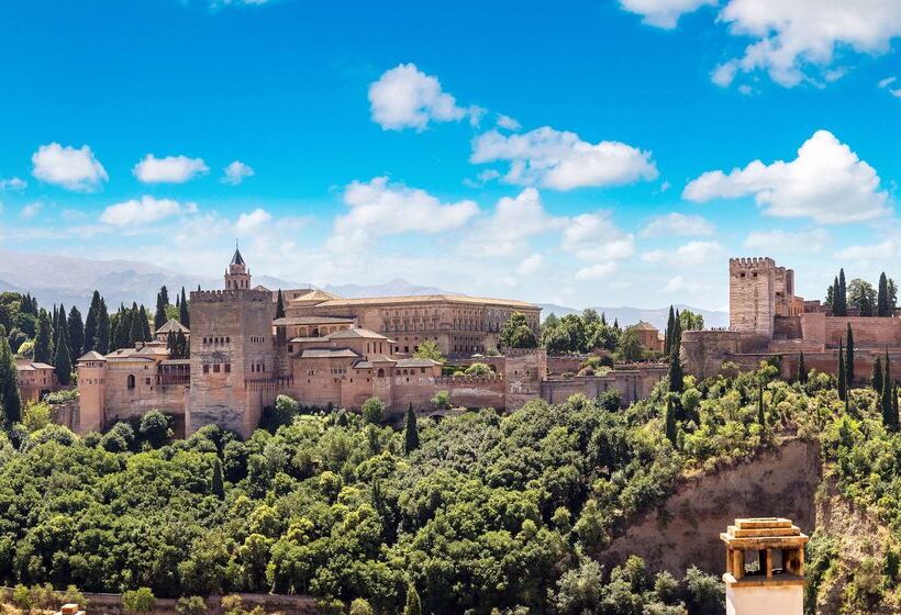 هتل Alhambra Palace