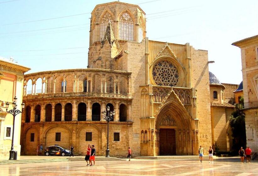 Отель Aloha Arenal Beach