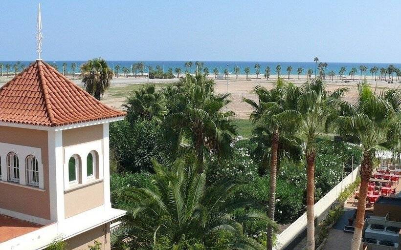 Отель Aloha Arenal Beach