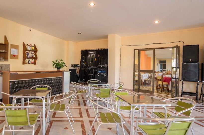 Отель Andalucia