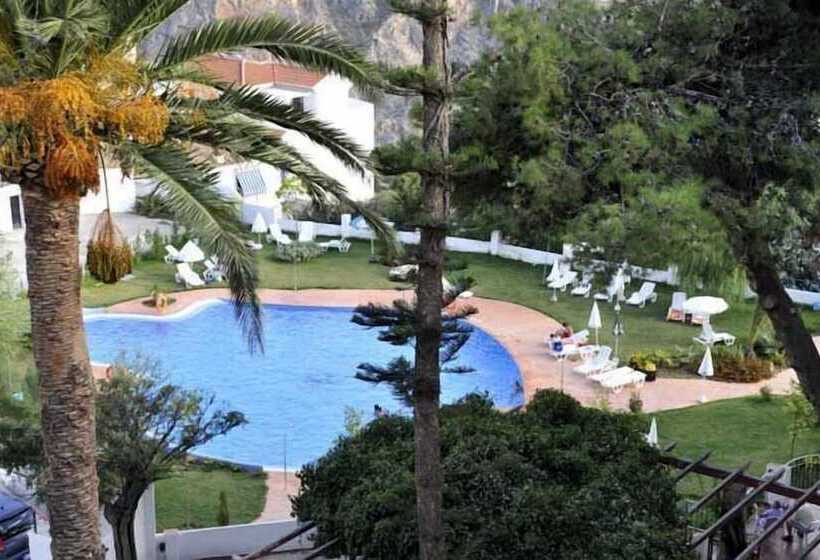 Отель Andalucia