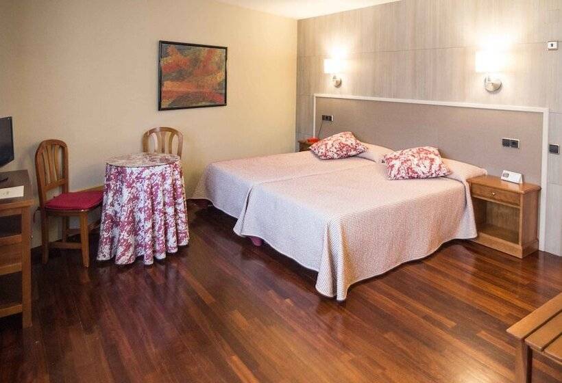 בית מלון כפרי Aragüells