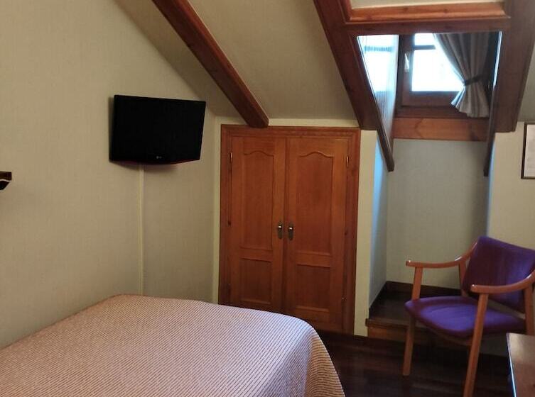 בית מלון כפרי Aragüells