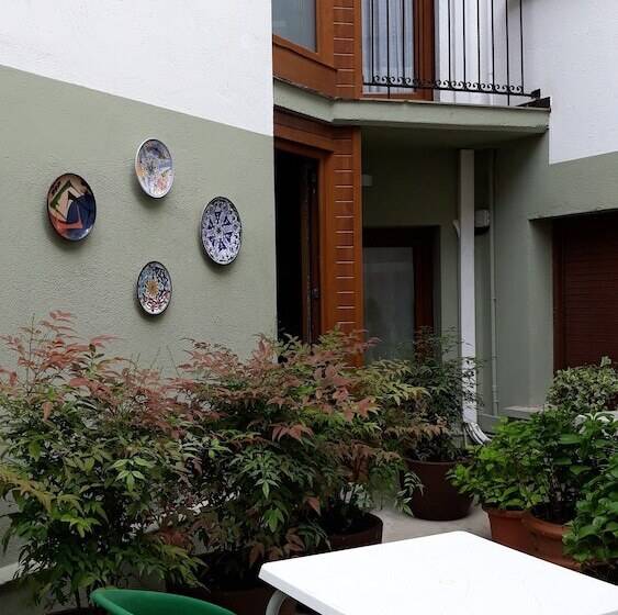 בית מלון כפרי Aragüells