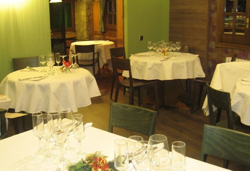 בית מלון כפרי Aragüells