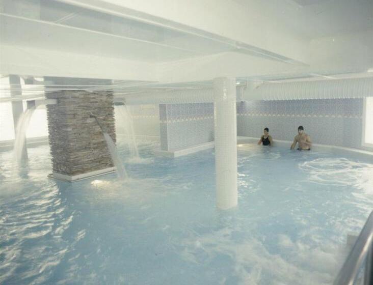 هتل Balneario De Cestona