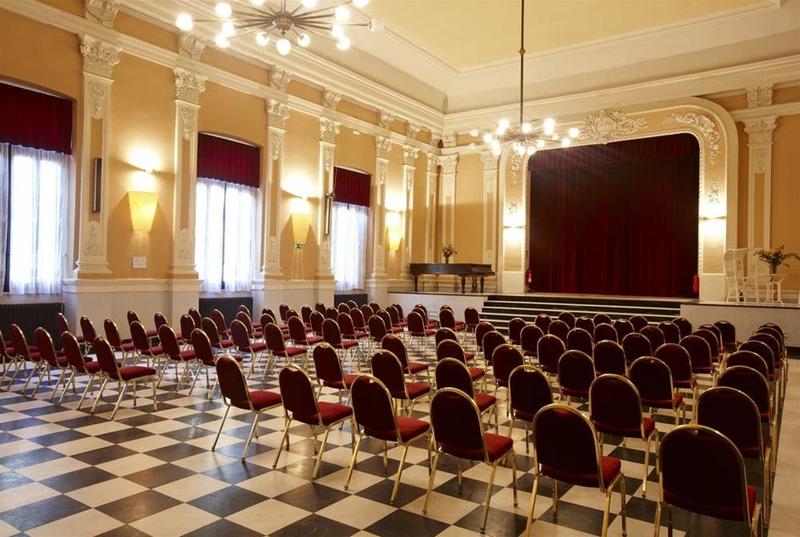 هتل Balneario De Cestona