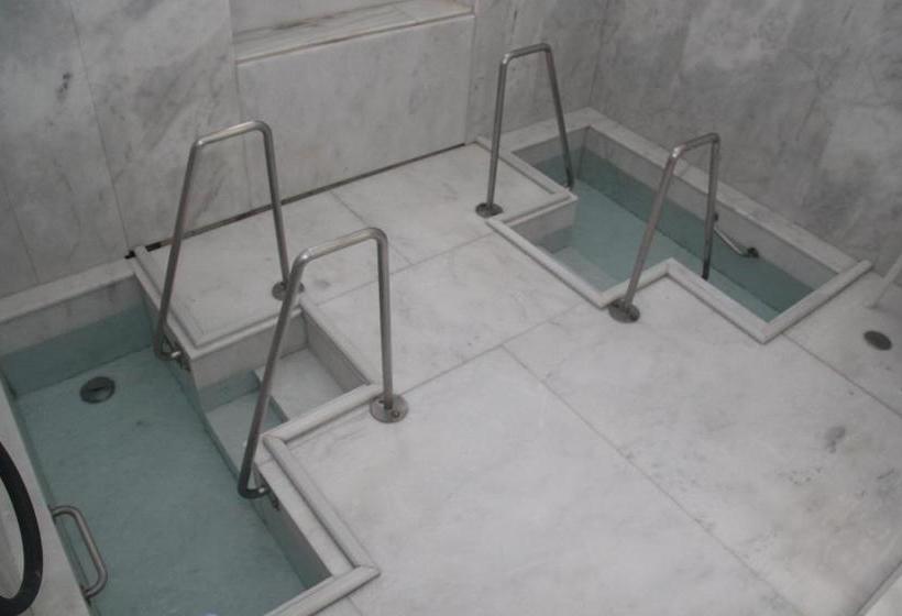 בית מלון כפרי Balneario De Las Caldas De Besaya