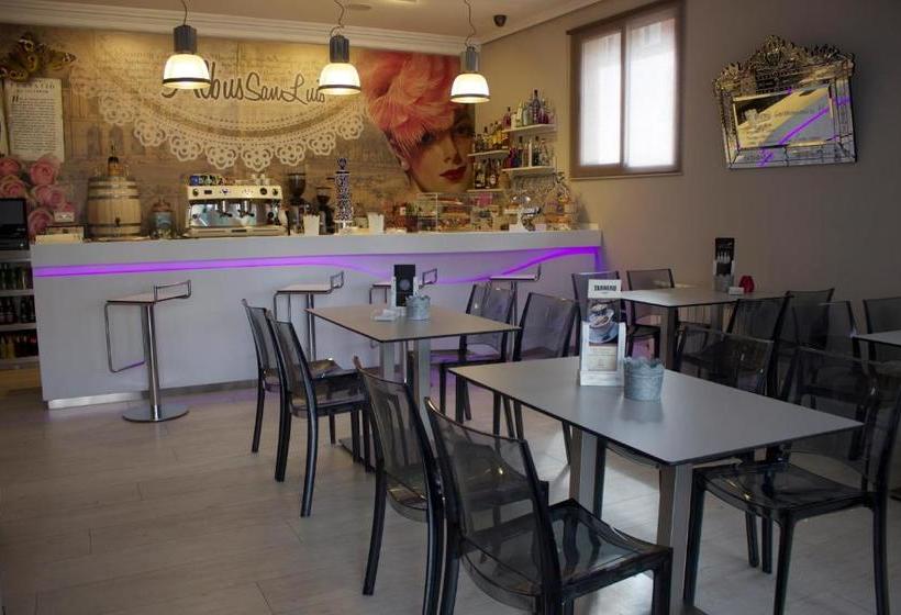 בית מלון כפרי Boutique Albussanluis