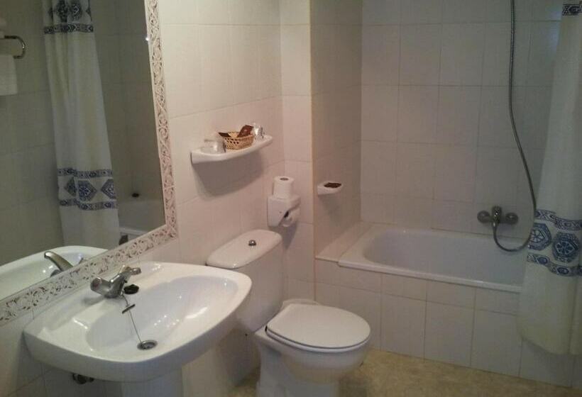 فندق Castillo De Montemayor