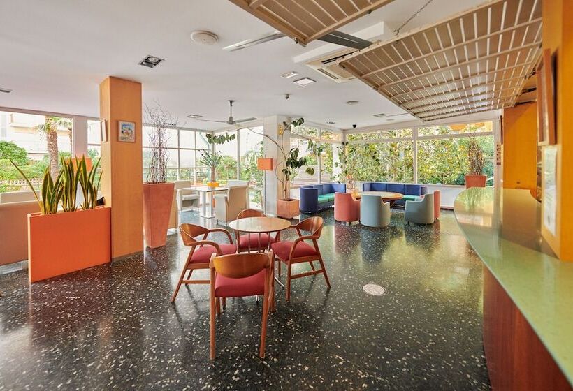 酒店 Checkin Blanes