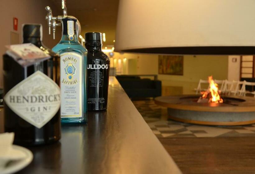 ホテル Continental Panticosa