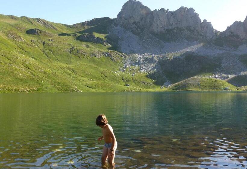 فندق De Montaña Uson