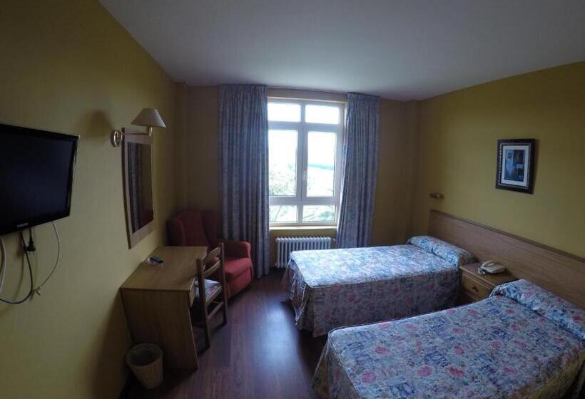 هتل Dunas De Oyambre