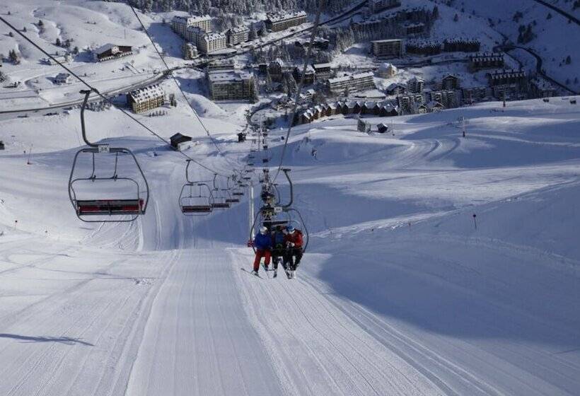 فندق Edelweiss Candanchu