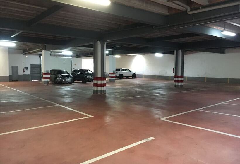 هتل Eetu  Adults Only