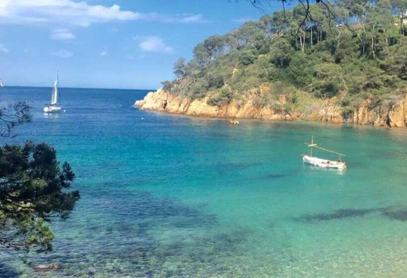 هتل Eetu  Adults Only