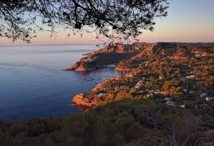 هتل Eetu  Adults Only