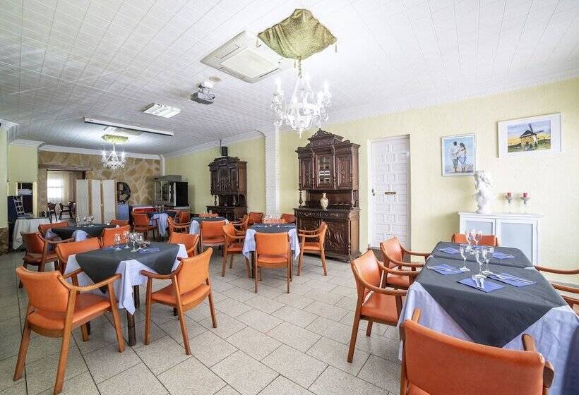 ホテル El Prado By Vivere Stays