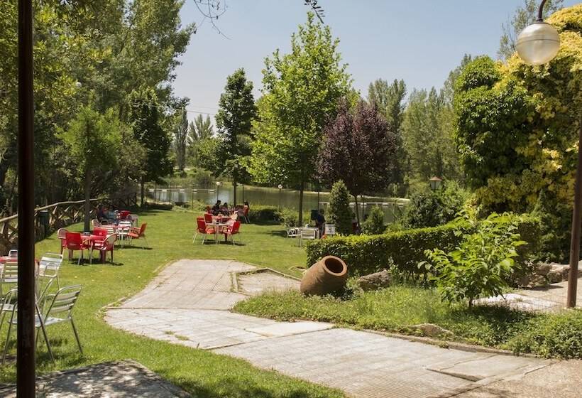 בית מלון כפרי El Tablazo