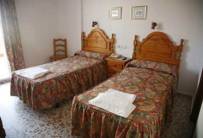 Отель Estrella Del Mar