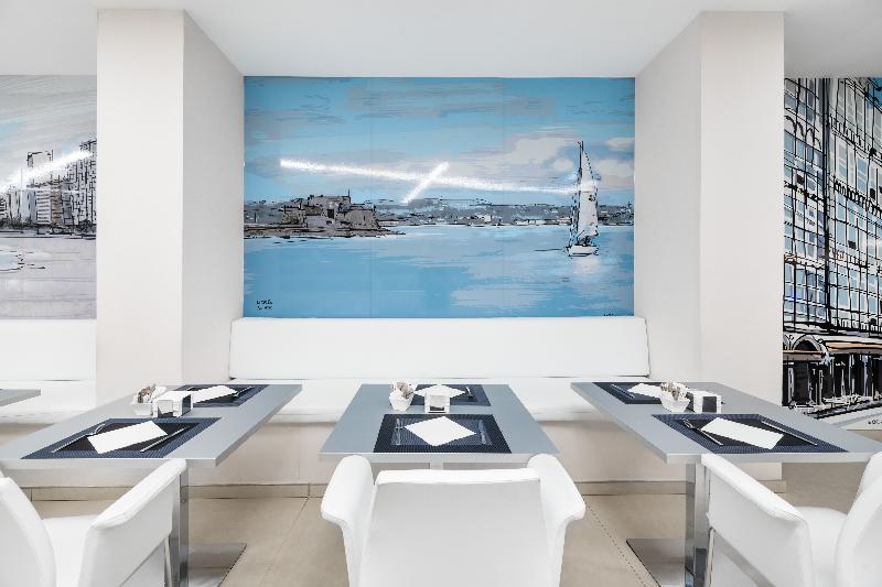 هتل Eurostars Blue Coruna