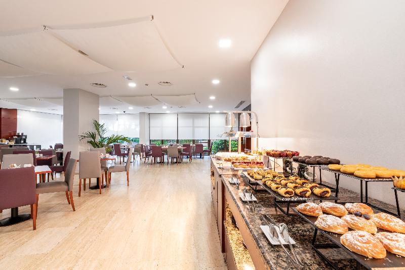 هتل Eurostars Ciudad De La Coruna