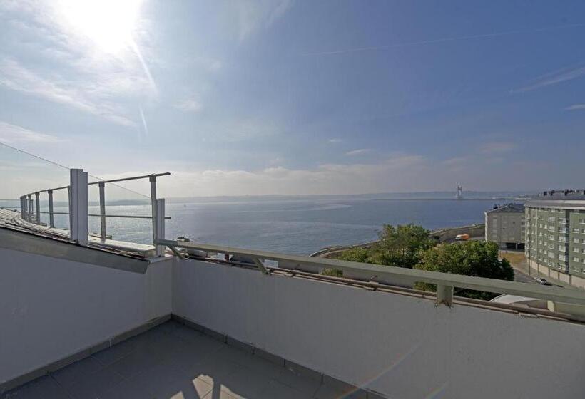 هتل Eurostars Ciudad De La Coruna