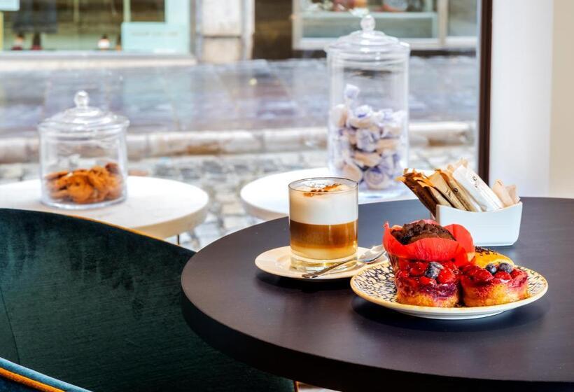 هتل Eurostars Puerta Real