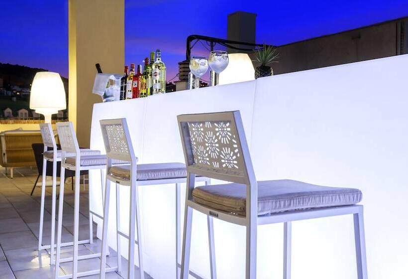 호텔 Eurostars Puerta Real