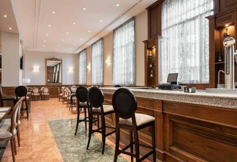 فندق Exe Alfonso Viii