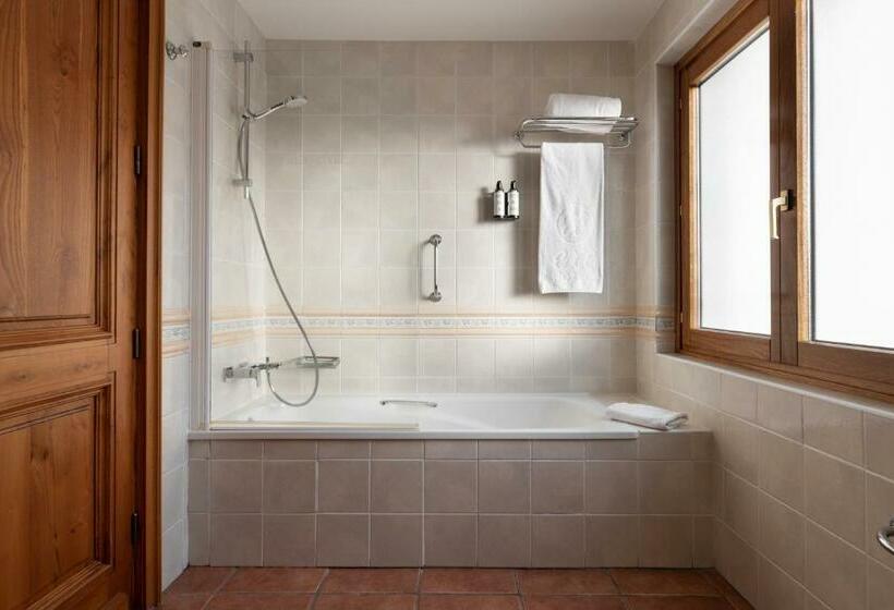 فندق Exe Alfonso Viii