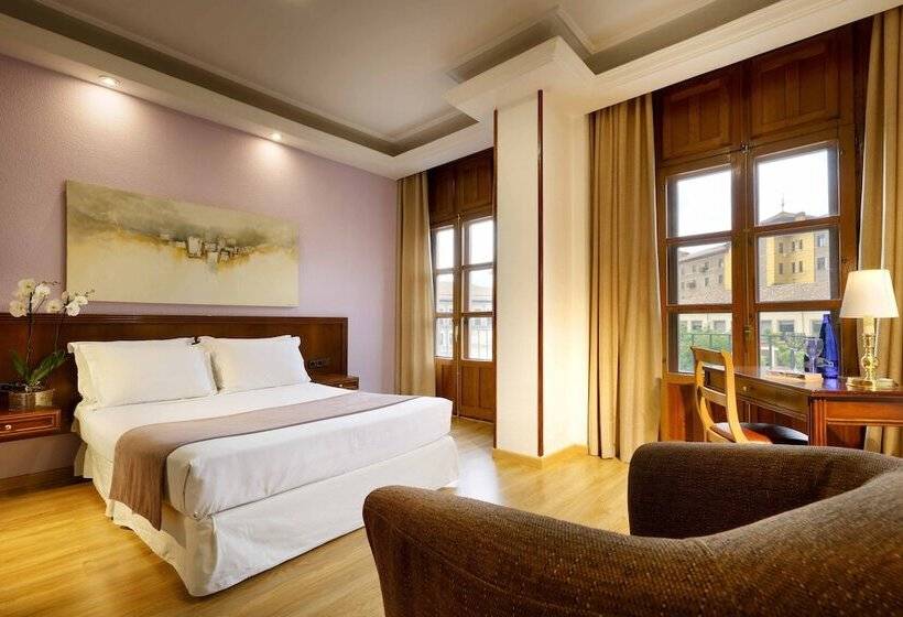 هتل Exe Triunfo Granada