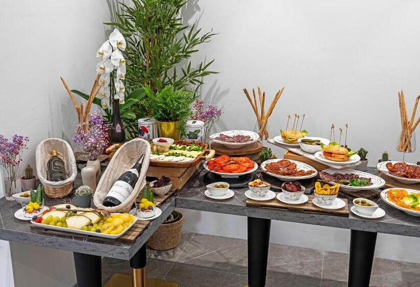 Faranda Rias Altas, Ascend Hotel Collection