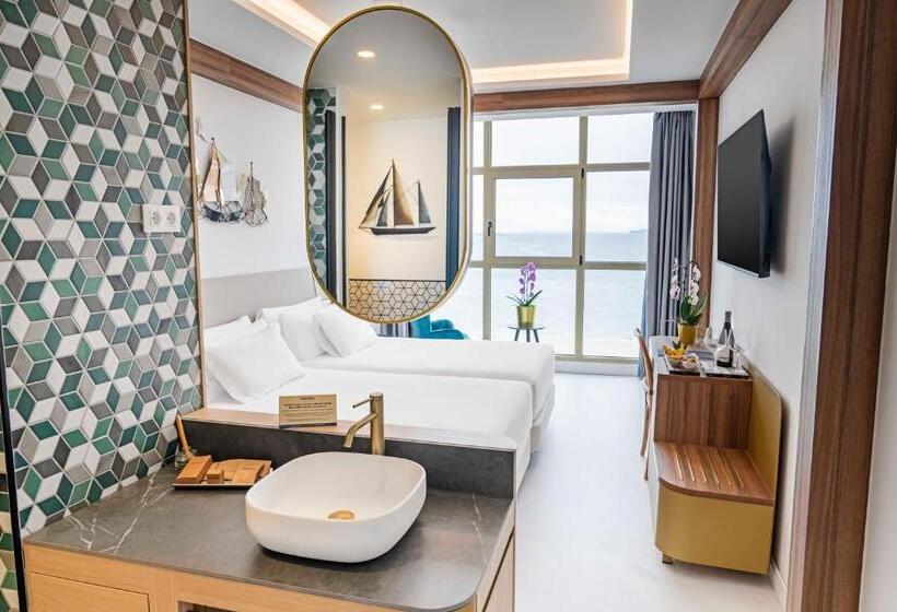 Faranda Rias Altas, Ascend Hotel Collection