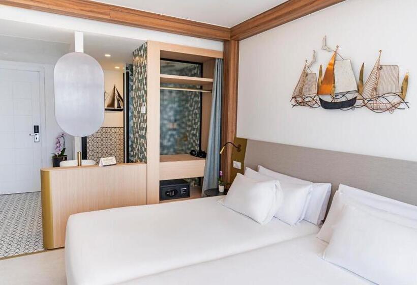 Faranda Rias Altas, Ascend Hotel Collection