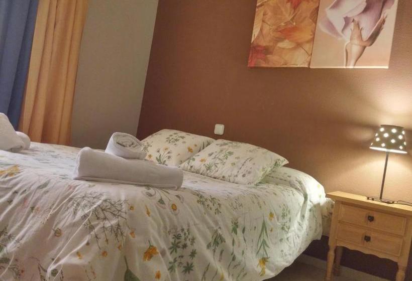 فندق Fuertescusa