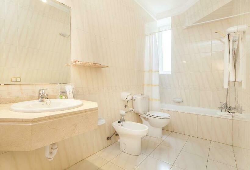 ホテル Globales Reina Cristina