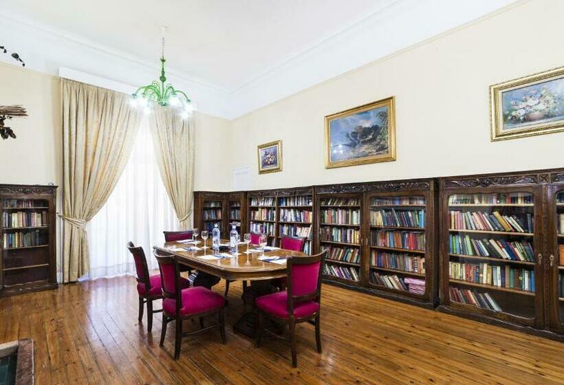 ホテル Globales Reina Cristina