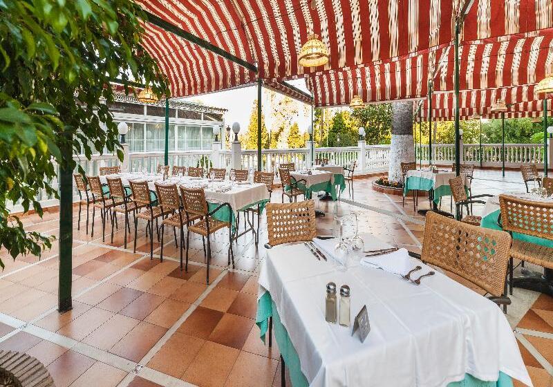 ホテル Globales Reina Cristina