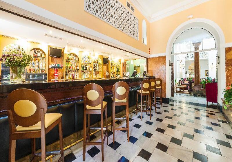 ホテル Globales Reina Cristina