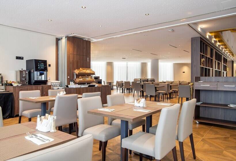 هتل Granada Center