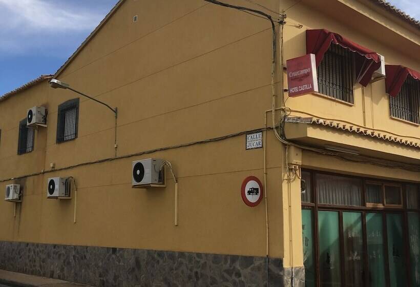 هتل Hostal Castilla