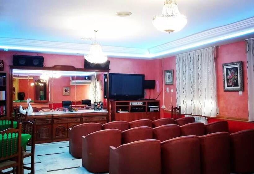 Отель Hostal Manolete