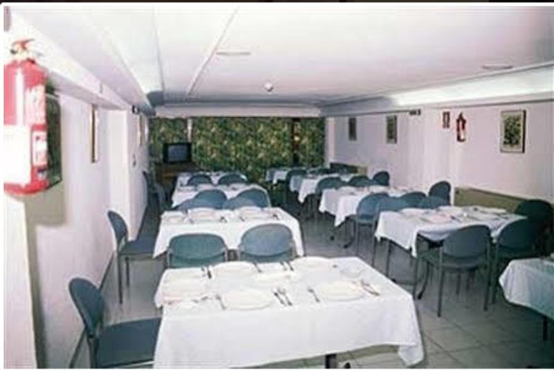 בית מלון כפרי Husa Alarde