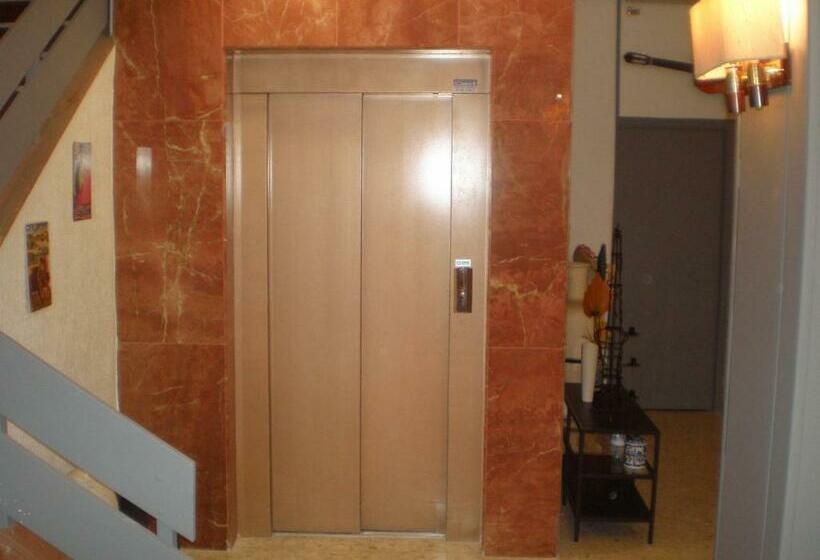 ホテル Jeys Villamarta Jerez