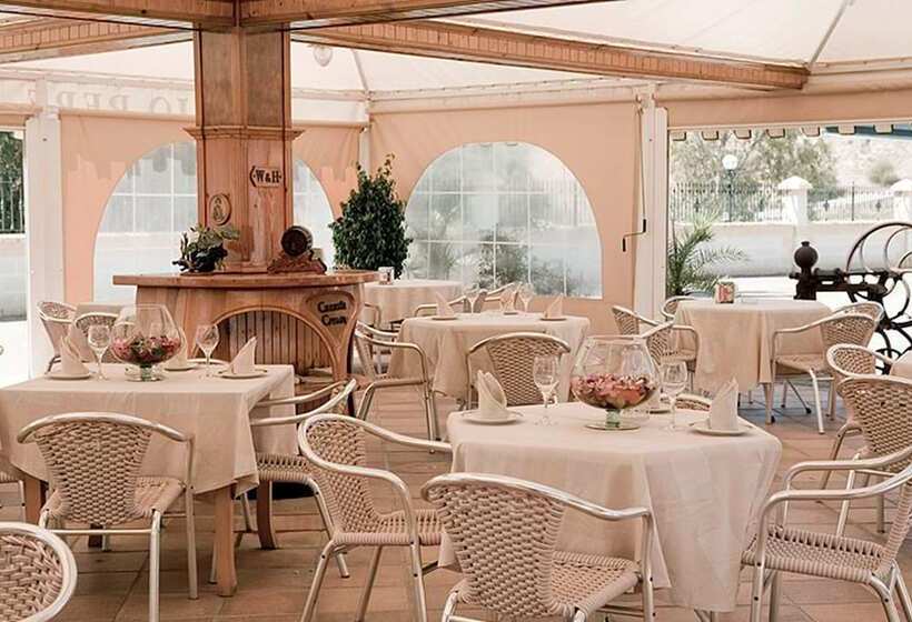 호텔 La Cueva Park