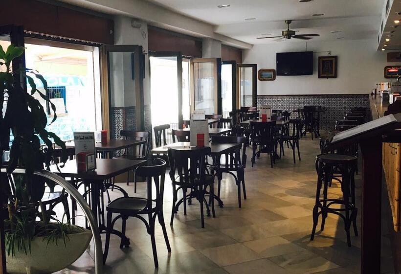 ホテル La Española