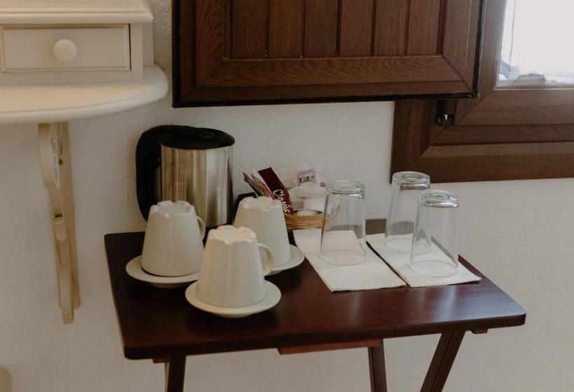 בית מלון כפרי La Posada De Alájar