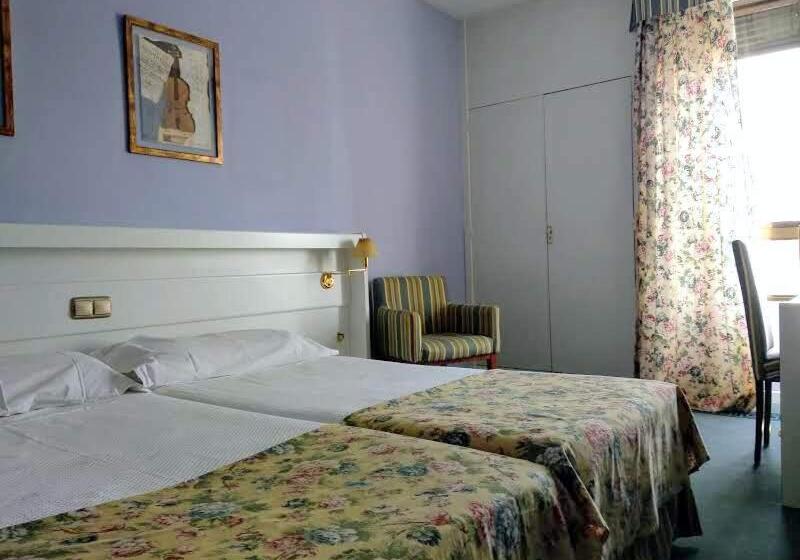 Отель Las Cigüeñas